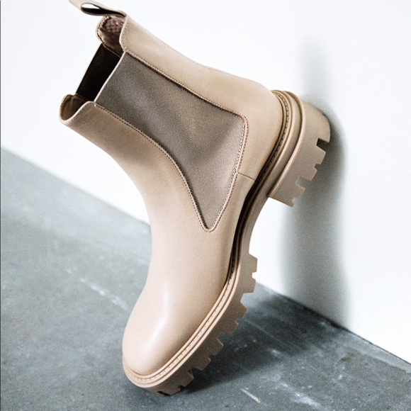 ZARA — LEATHER ANKLE BOOT - Picture 2 of 8